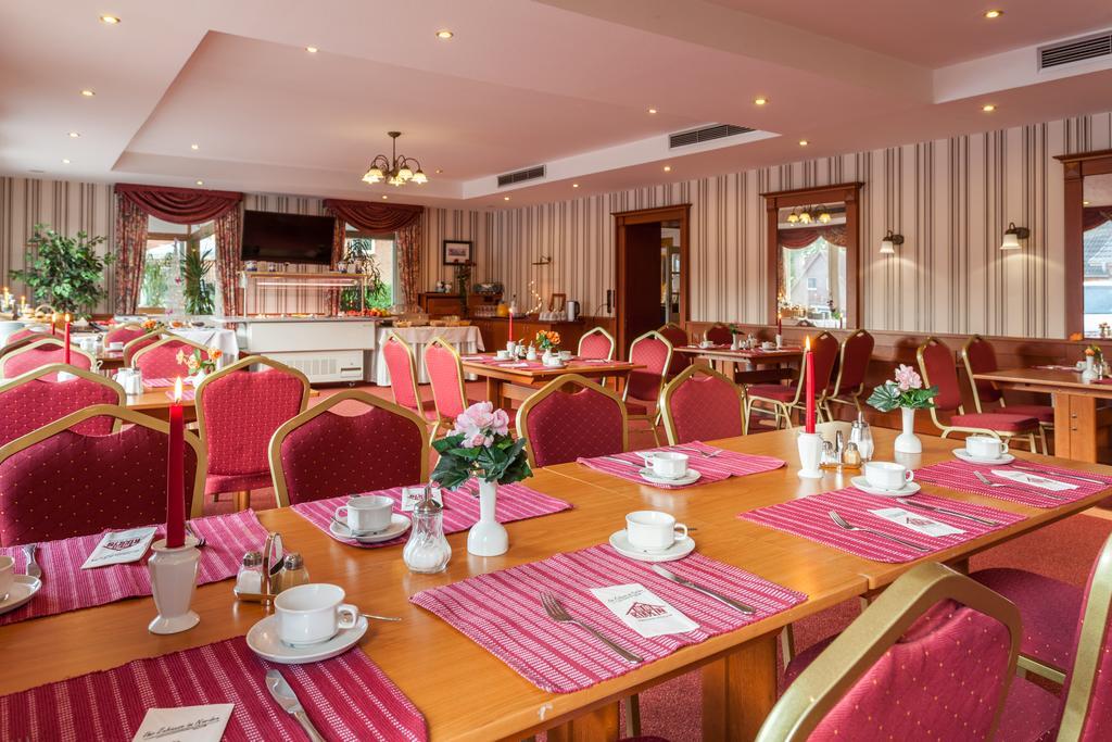 Landhotel Zur Linde Verden an der Aller Buitenkant foto