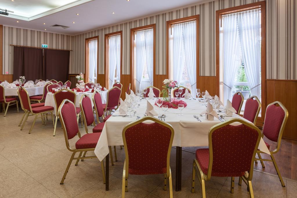 Landhotel Zur Linde Verden an der Aller Buitenkant foto