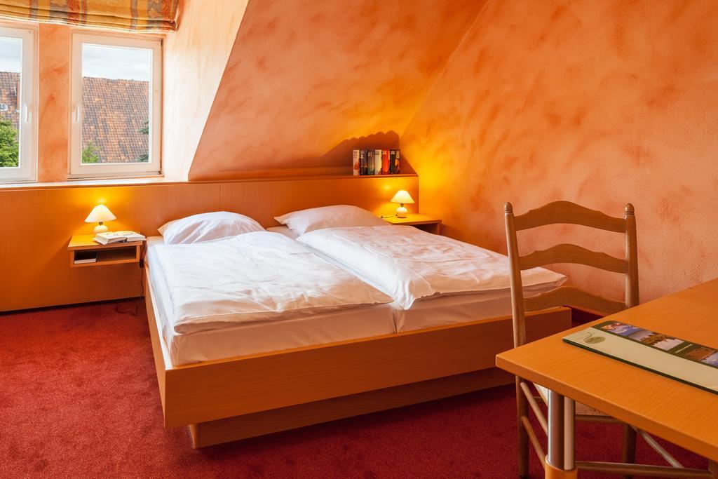 Landhotel Zur Linde Verden an der Aller Buitenkant foto
