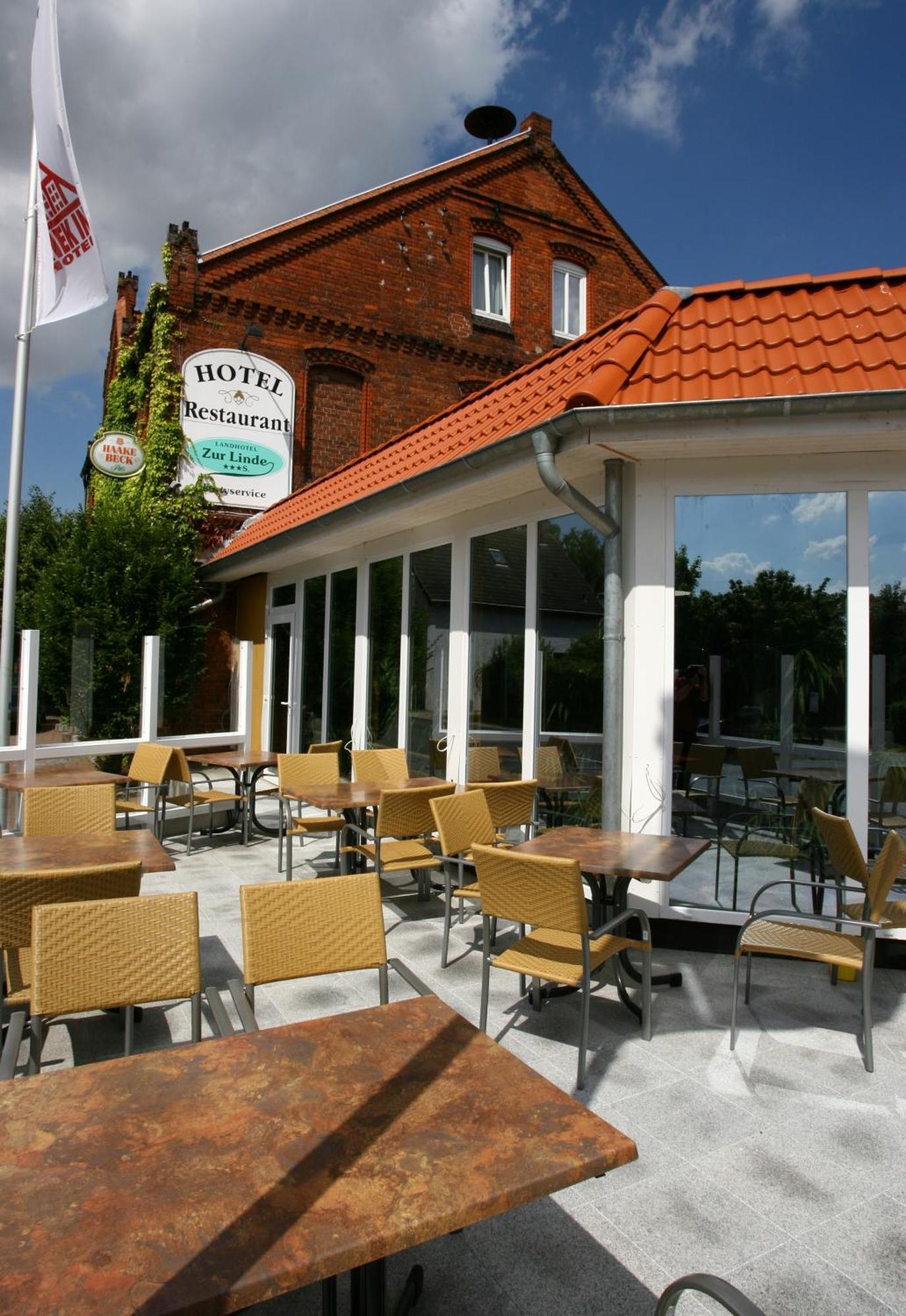 Landhotel Zur Linde Verden an der Aller Buitenkant foto